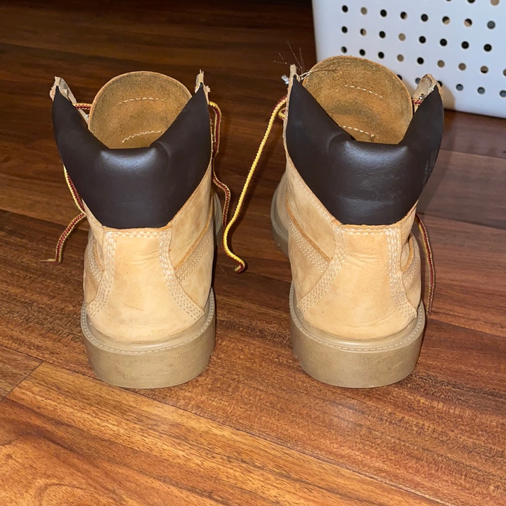 Timberland Boots - Picture 3 of 6